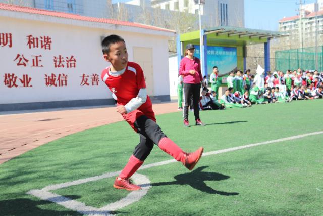 记者：卡马文加和巴斯克斯参加了皇马合练